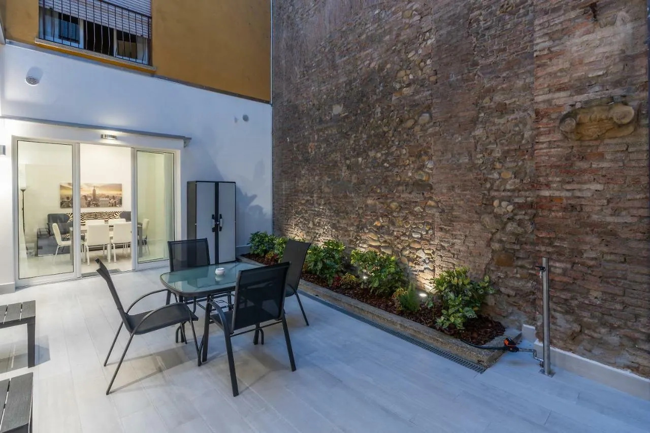 Dimora Santo Stefano: Ampia, Con Giardino Privato Apartman Bologna 0*,