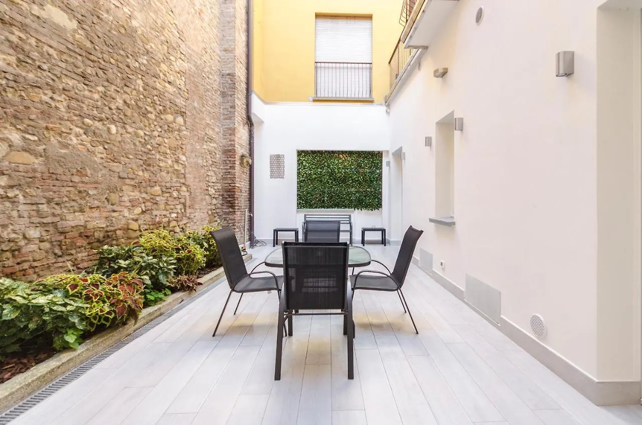 Dimora Santo Stefano: Ampia, Con Giardino Privato Apartman Bologna Olaszország