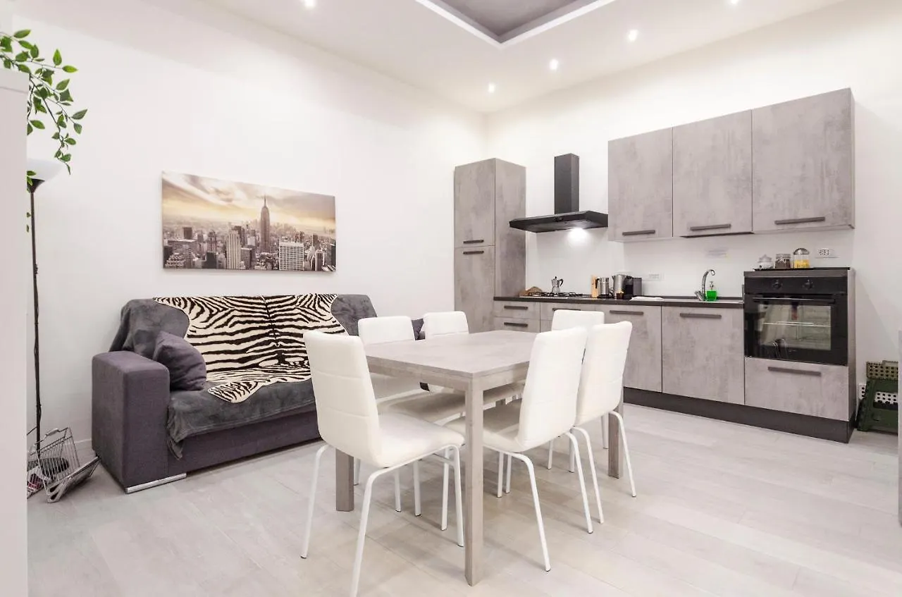 Dimora Santo Stefano: Ampia, Con Giardino Privato Apartman Bologna